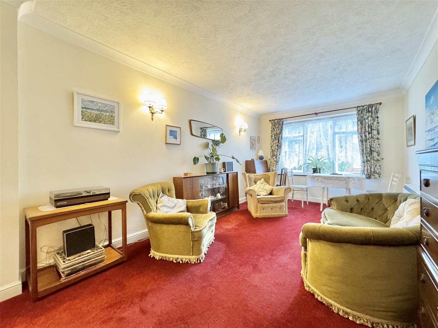 1 bed property in St. Helens Crescent, Hastings